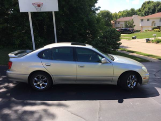 Illustration for article titled Anyone want to buy an old Lexus?